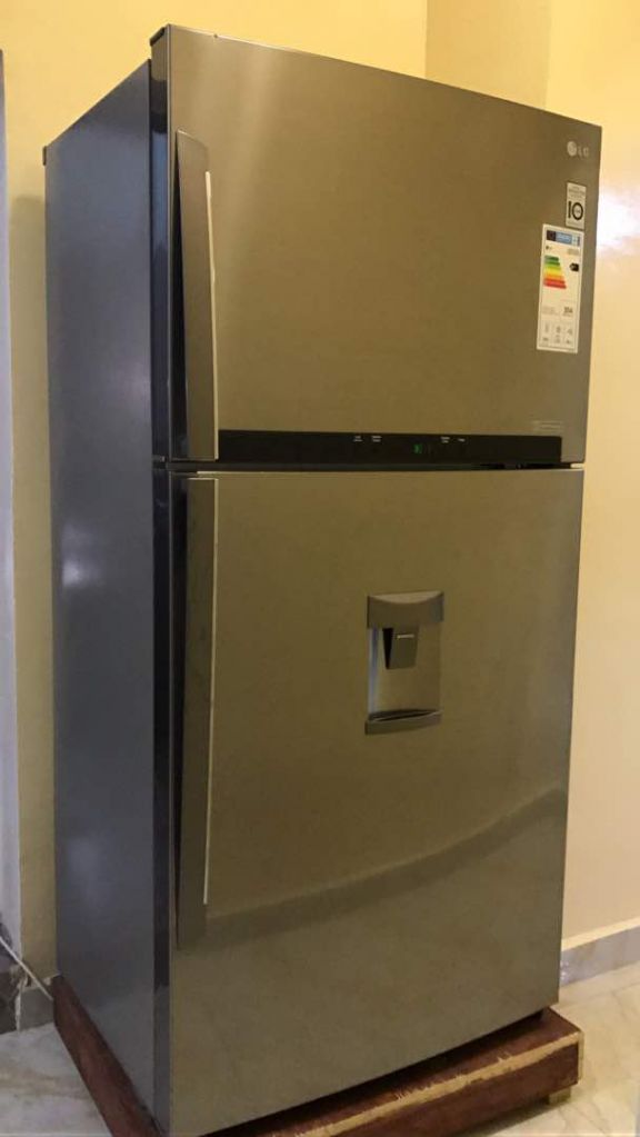 ثلاجة LG