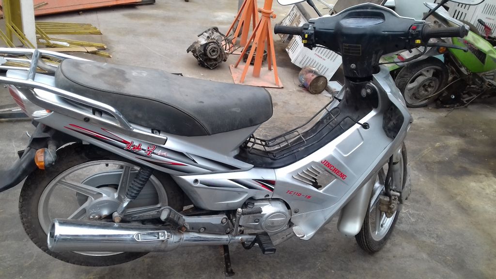 Moto jincheng 110 à Djibouti