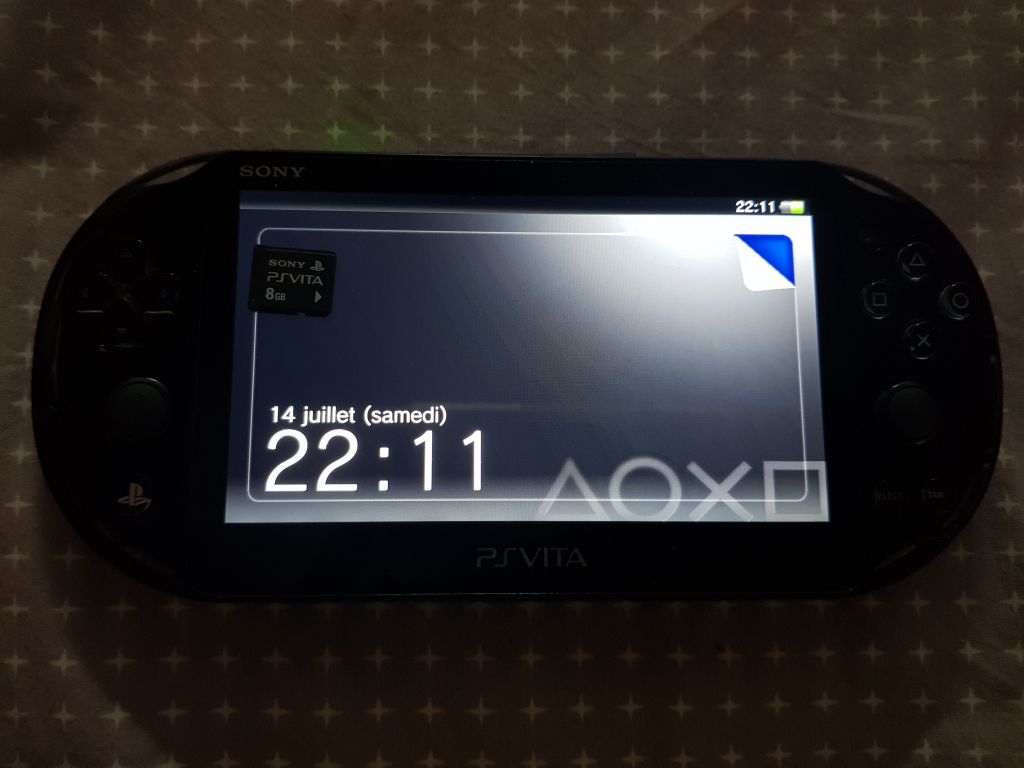 Ps Vita slim + carte mémoire 8 Go à Djibouti
