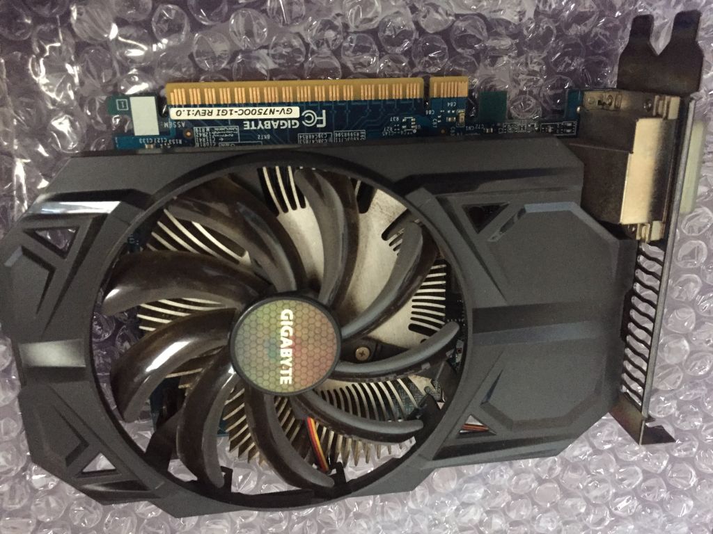 Card graphics gigabyte nvidia gtx 750 1G DDR5 for games
