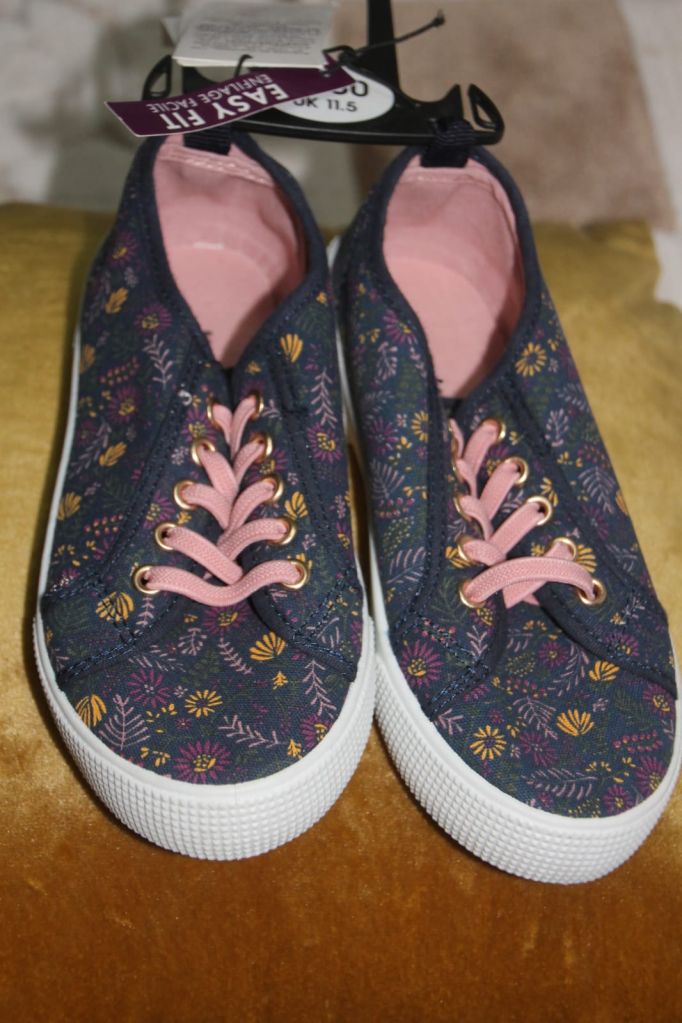 Chaussures Ballerines Cherokee Fille - Blanc, Paillettes, Nœud - Taille Jeunesse 3 - Neuf Sans Boîte