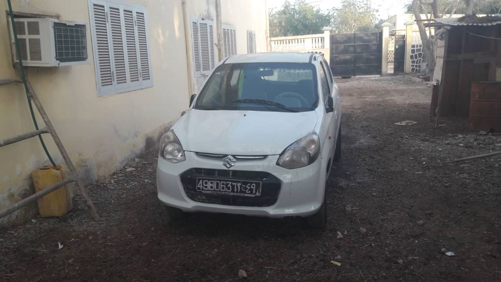 Voiture Suzuki Alto 800