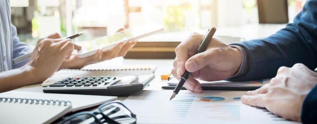 À la recherche d\'un stage professionnel : Collaborateur comptable stagiaire en cabinet d\'audit / Assistant comptable en Entreprise