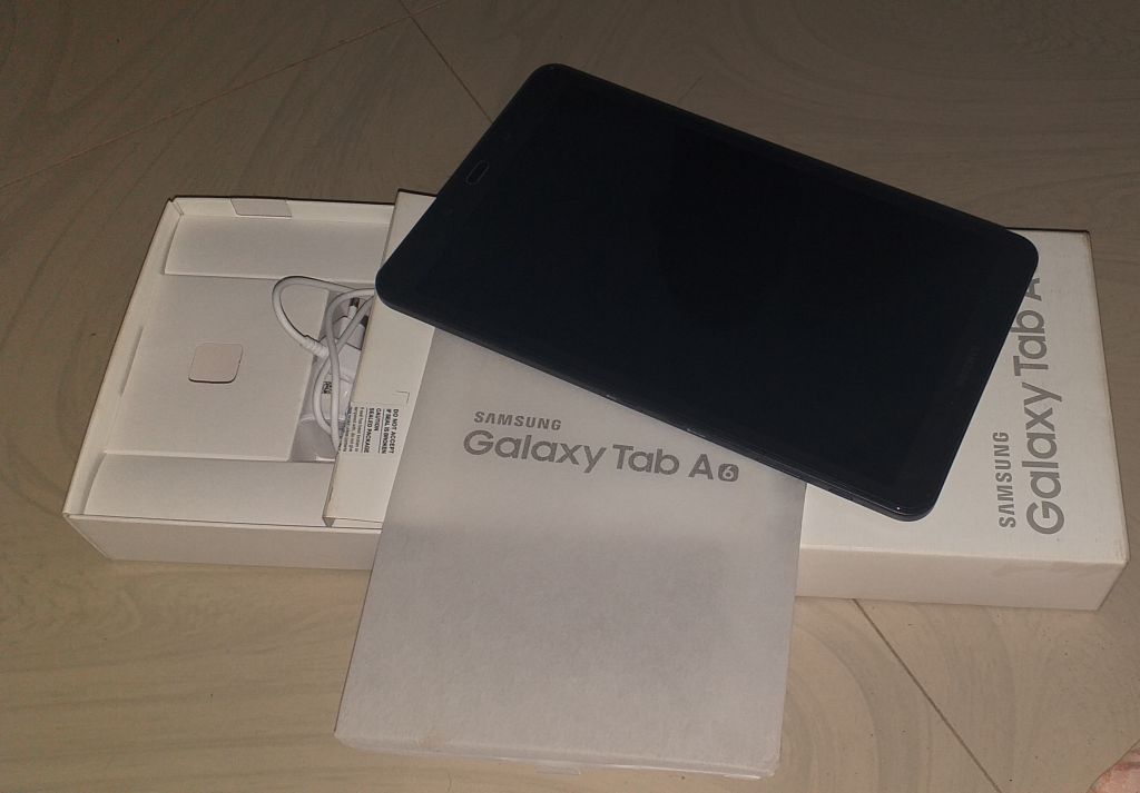 Tablette Samsung Galaxy Tab A6 7″ – 8 Go – Wi-Fi + 4G – Gris (occasion)