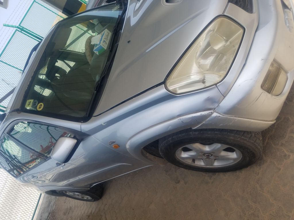 Toyota RAV 4 bon état à un prix négociable