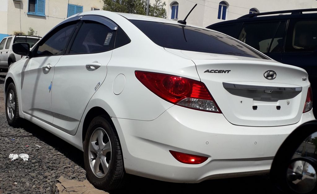 Hyundai accent r17