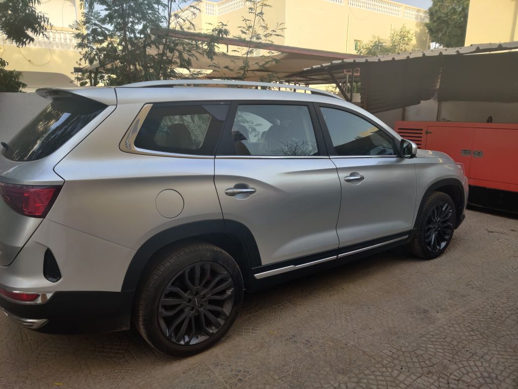Китайский автомобиль jetour x90 Китайский автомобиль jetour x90