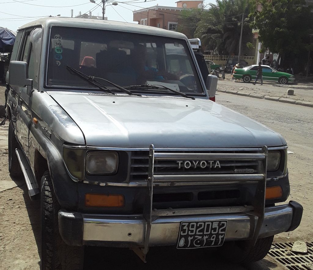 Toyota land cruiser 2