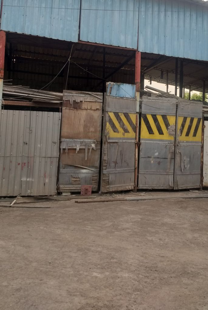 Hangar- Local de stockage Ambouli