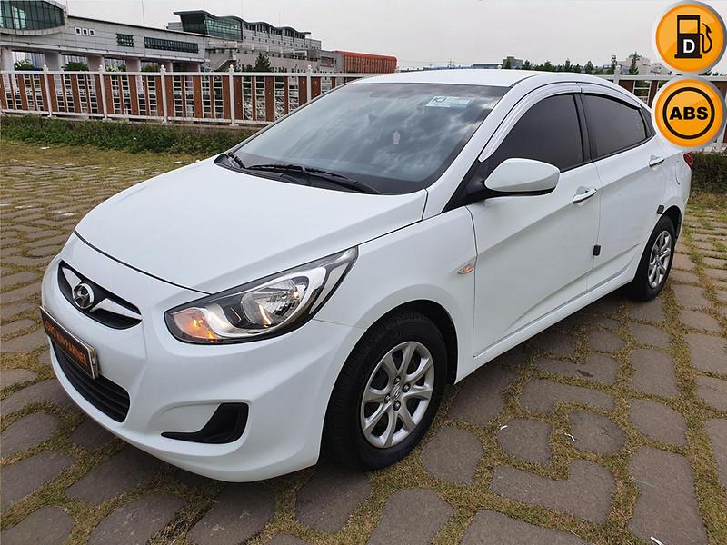 Hyundai accent 2012