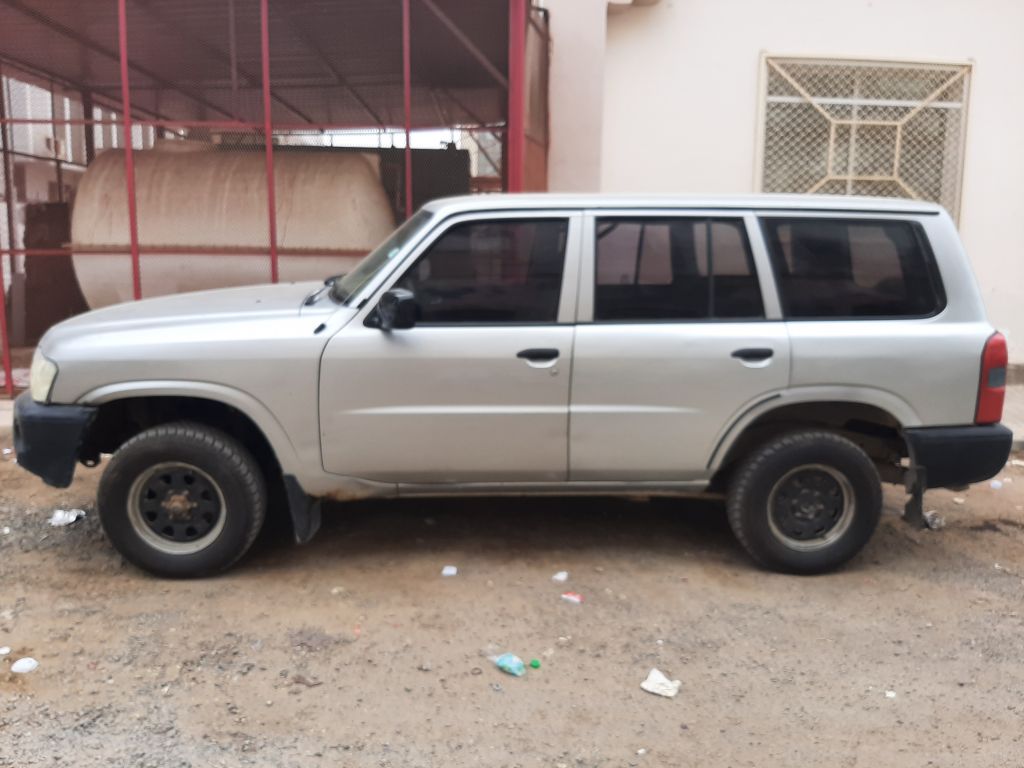 Nissan Patrol Y61