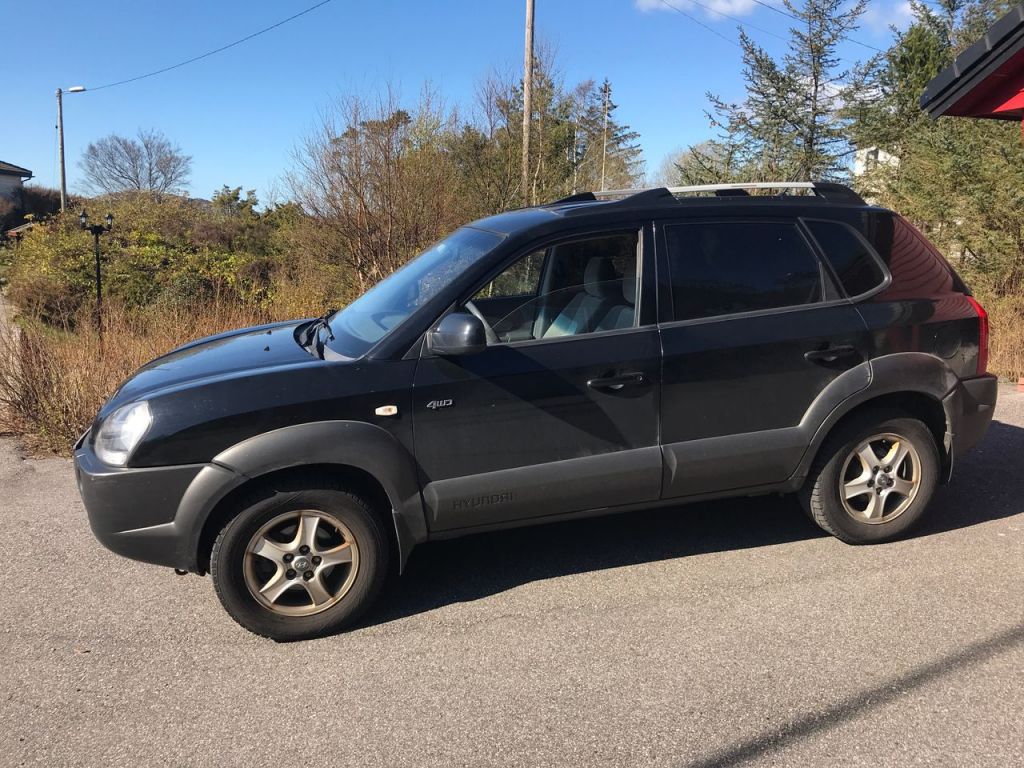 hyundai tucson 2.0-113 d 4wd 200000 fdj