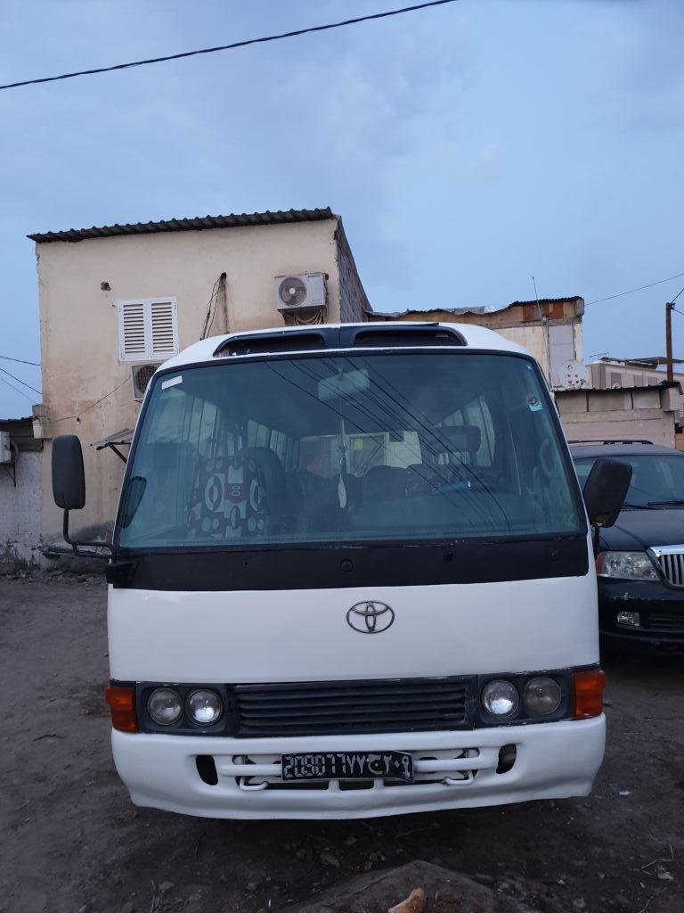 Bus Toyota coaster modèle 2006