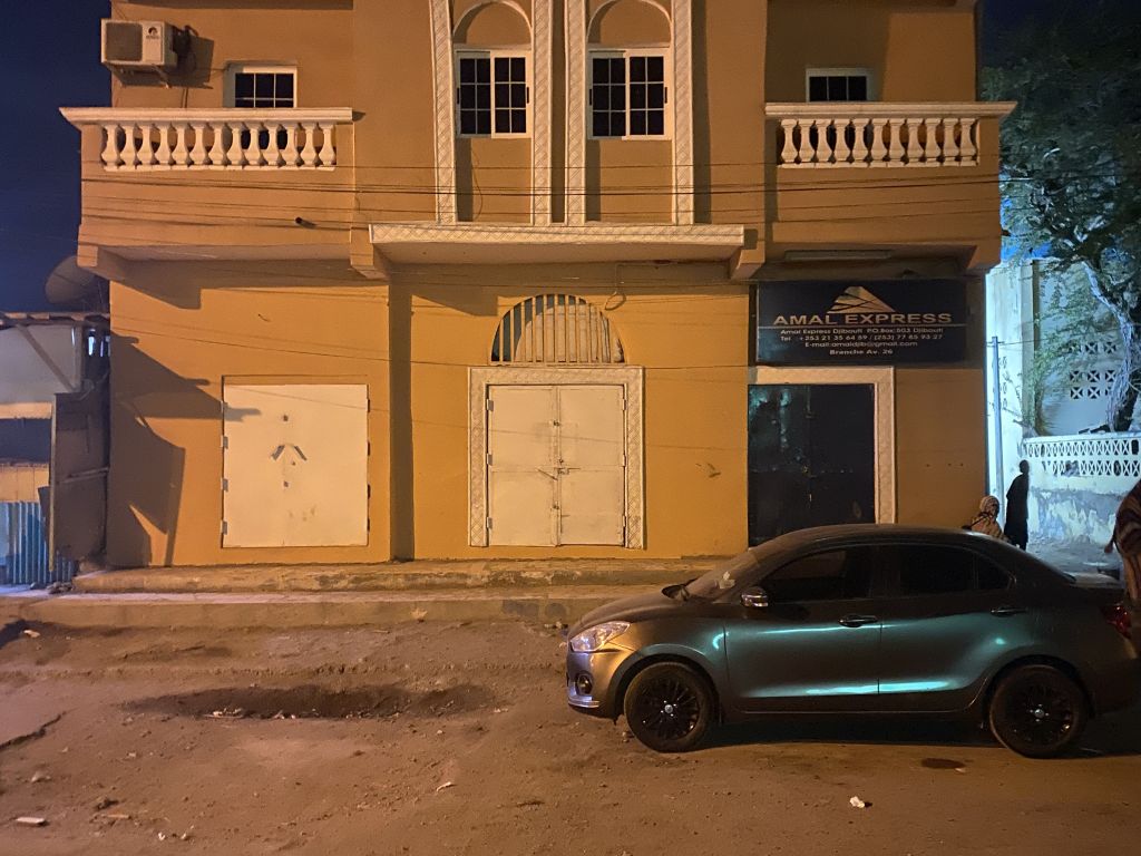 Local commercial Avenue 26 sur la route Prix négociable