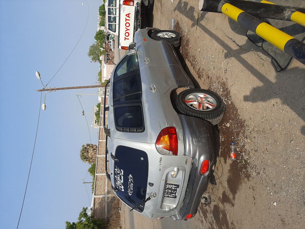 Véhicule Santa Fe 2005