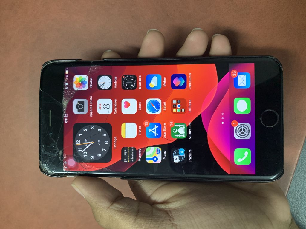 Le Son De Mon Téléphone Ne Marche Plus iPhone 6s Plus 64Go à Djibouti