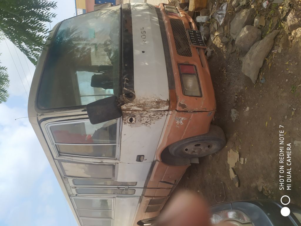 Bus