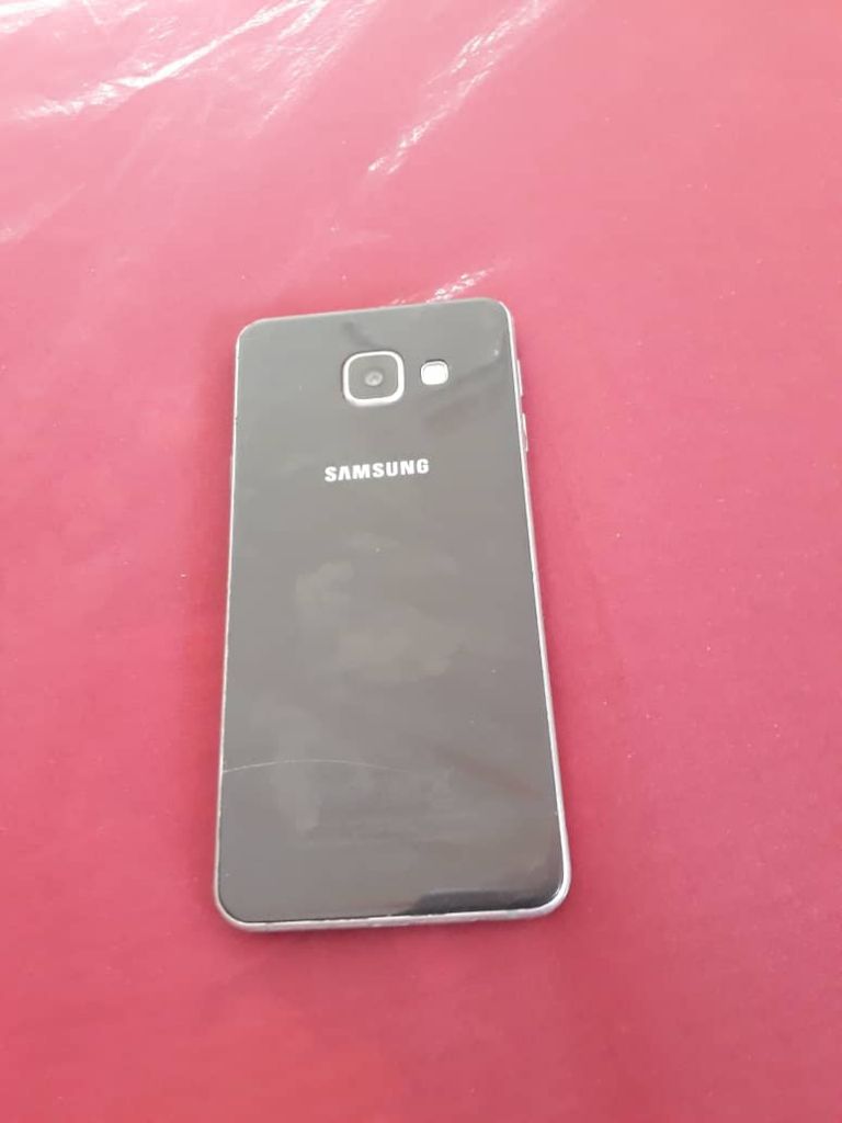 Téléphone Samsung A3