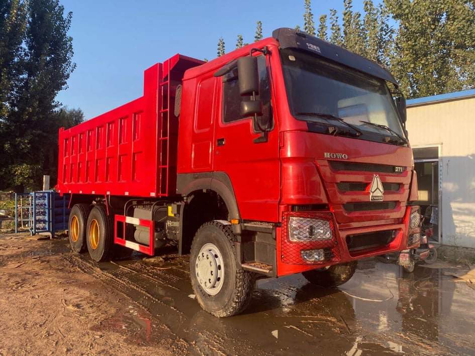 Sinotruks d\'occasions presque neuf