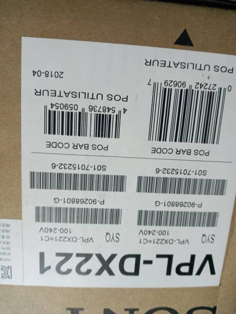 Vidéo projecteur SONY dans son carton d\'emballage