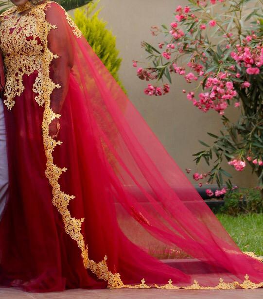 Liquidation robe de mariée avec sa traîne mise