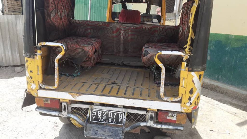 Bajaj à vendre Piaggio 6 place très bon état D79