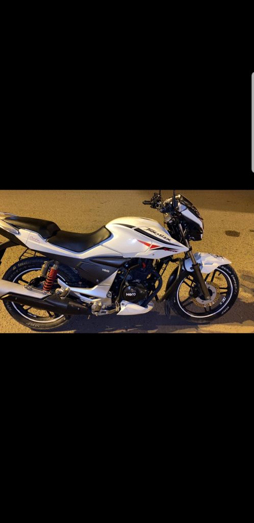 Moto héro extrême Sport