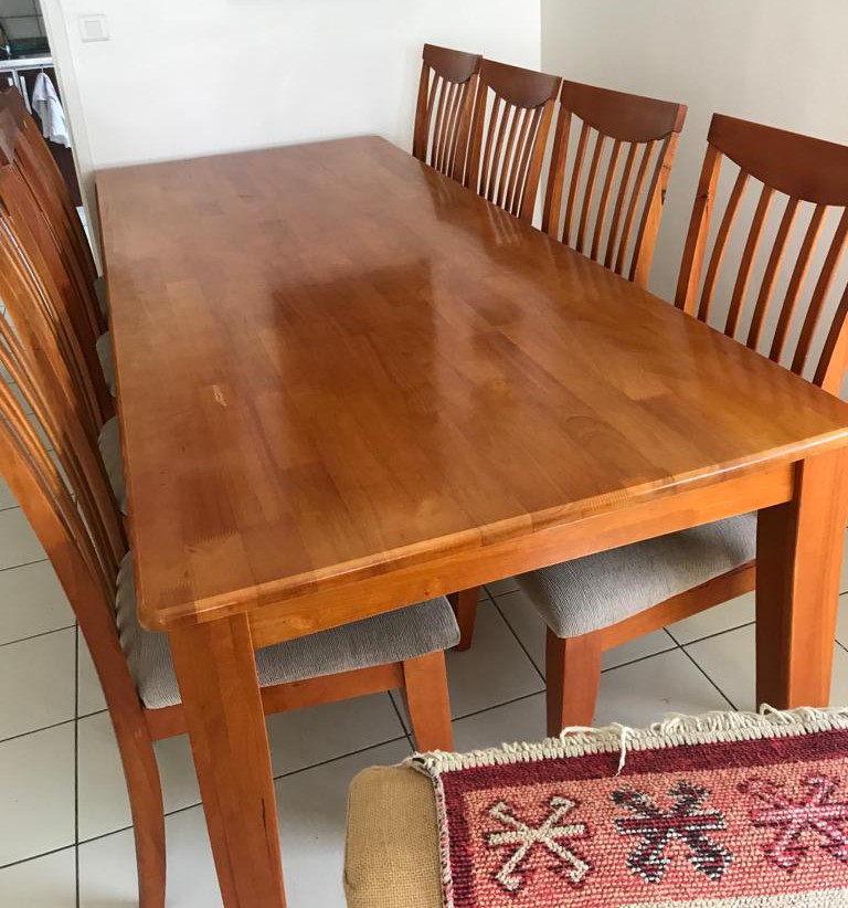 Table À Manger + 8 chaises