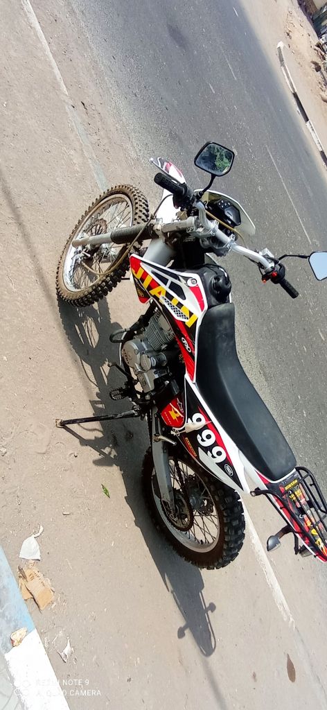 Moto toute neuve km:00