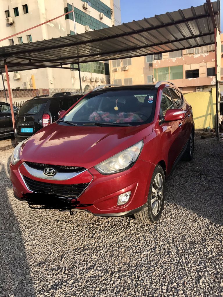 Voiture TUCSON MODEL 2012