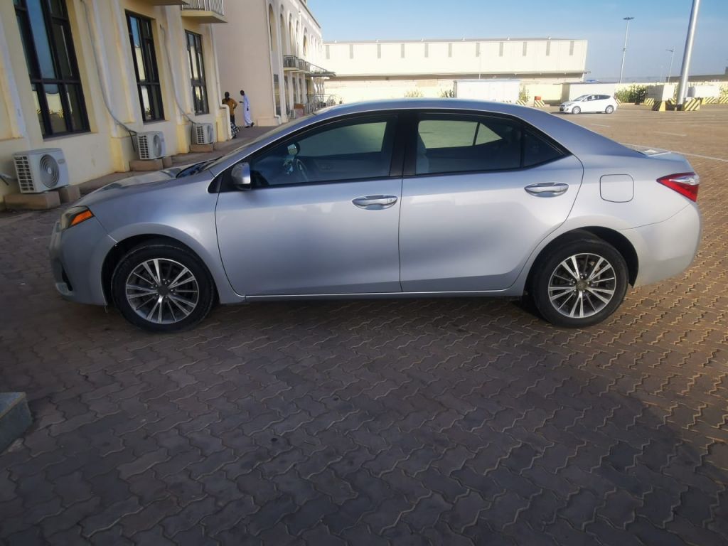 Voiture Toyota Corolla