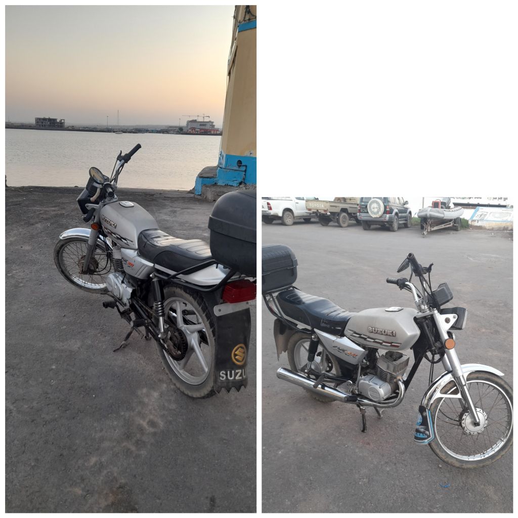 Moto SUZUKI AX 100 bon état