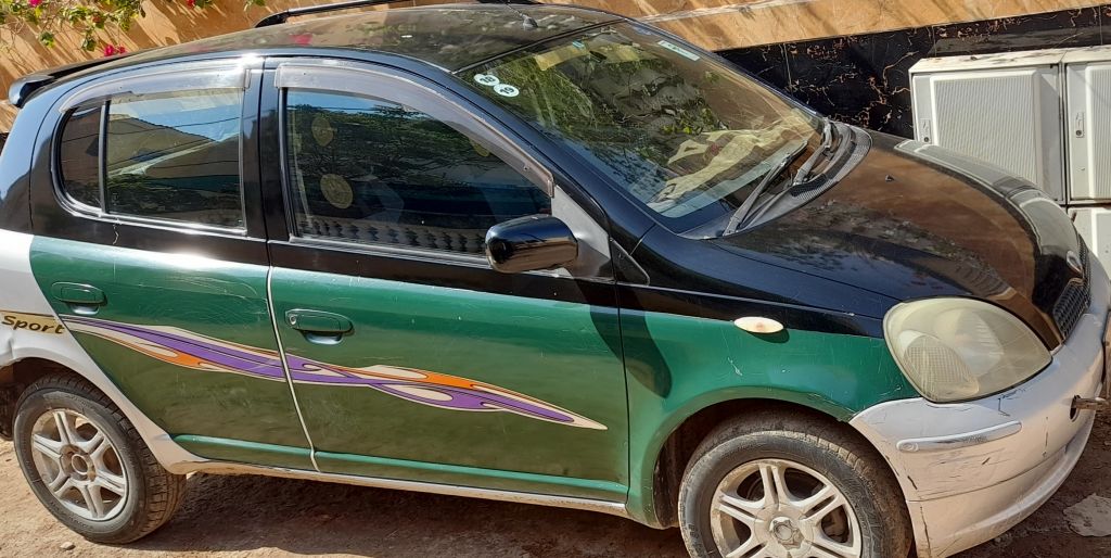 Voiture toyota vitz à vendre