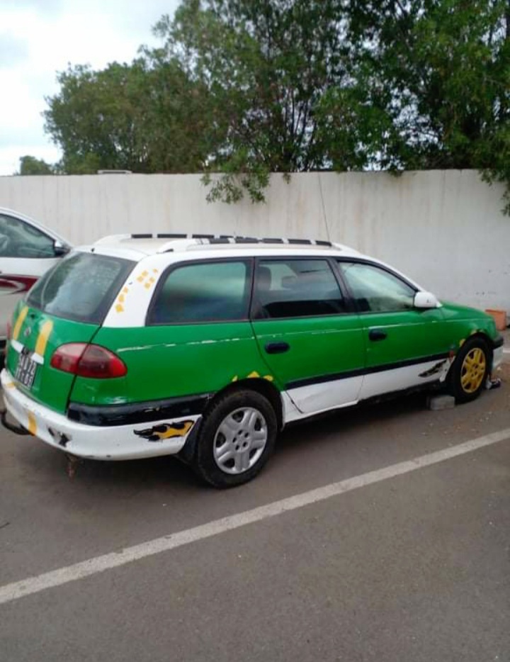 Voiture TAXI Toyota Avensis