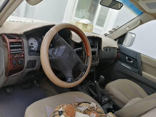 Voiture Mitsubishi Pajero