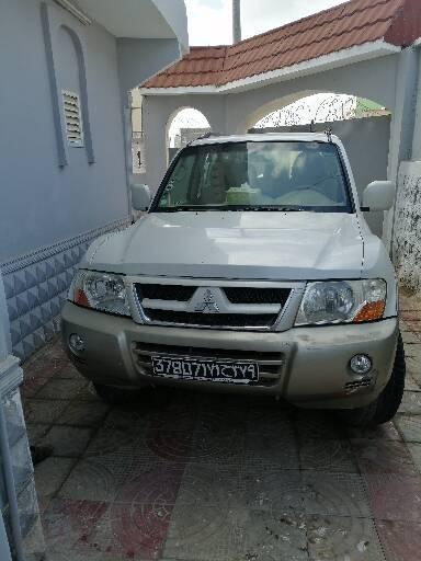 Voiture pajero