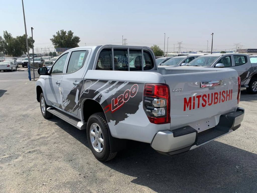 A louer Pick up L 200