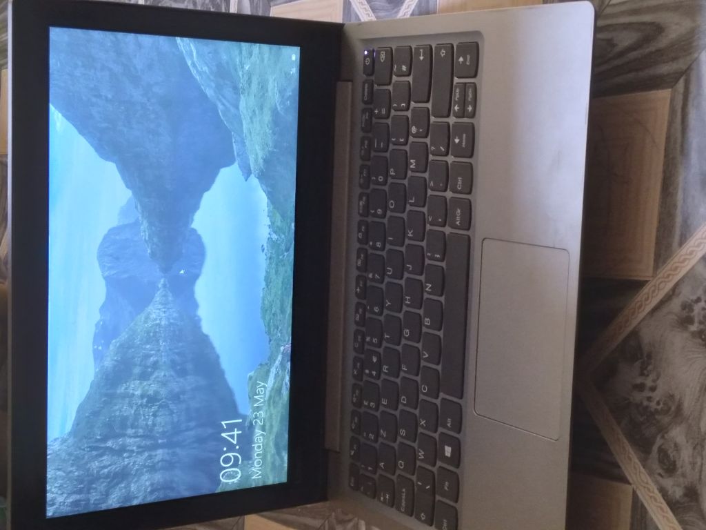 PC Lenovo tout neuf + baffe Sony