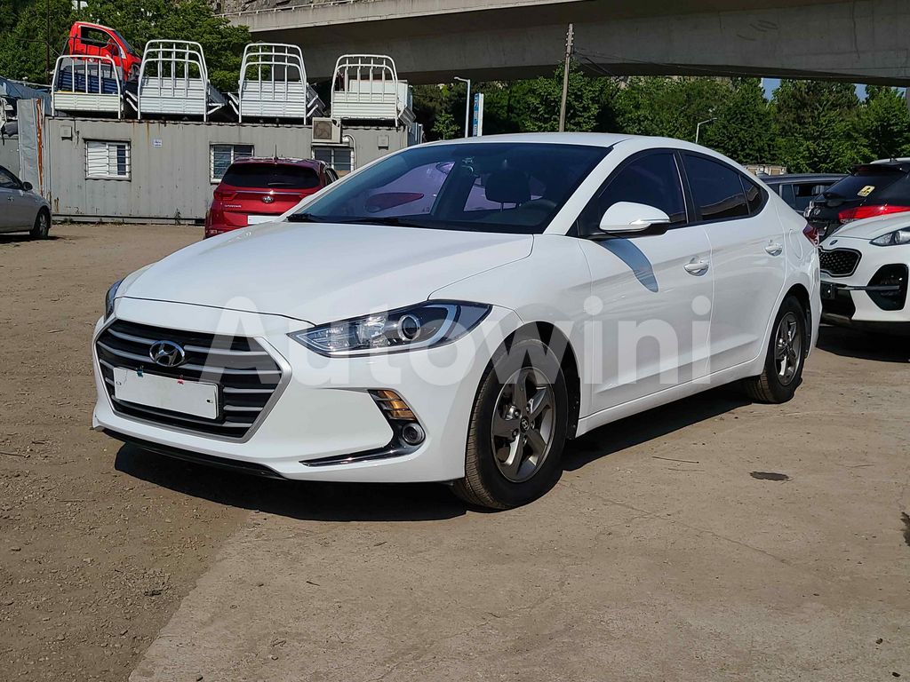 Hyundai Avante AD 2016 1.6 VGT à Djibouti
