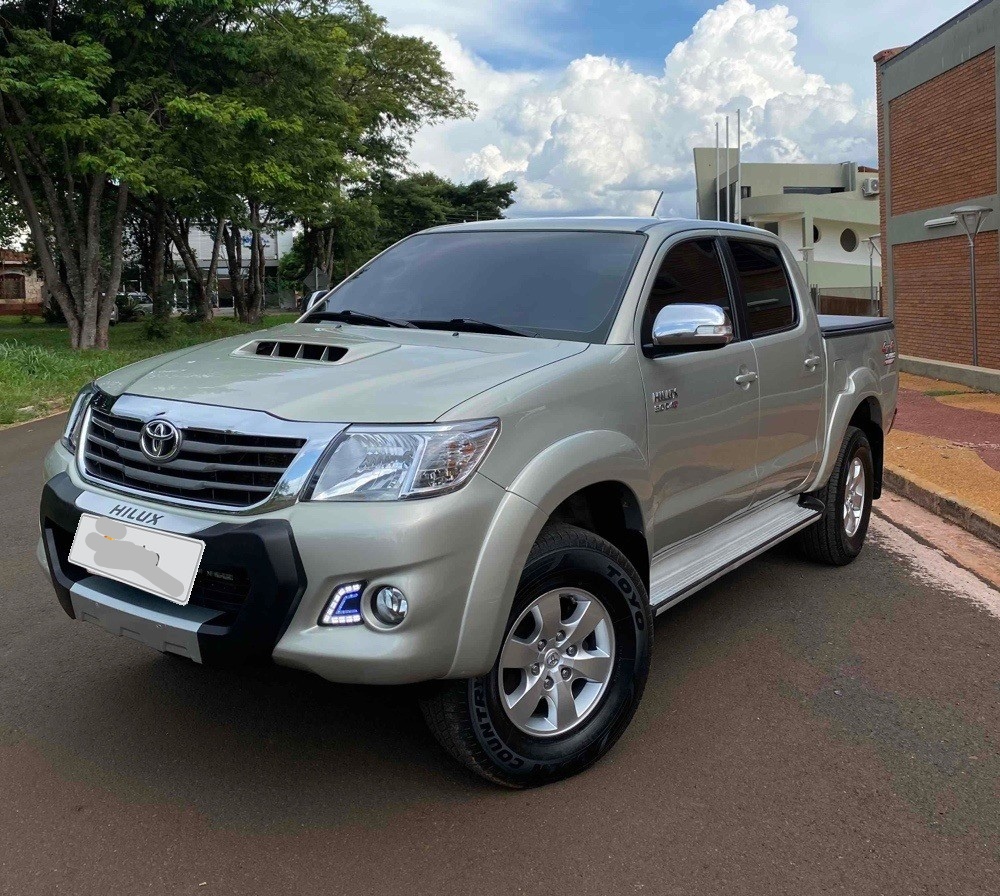 Toyota Hilux 2014