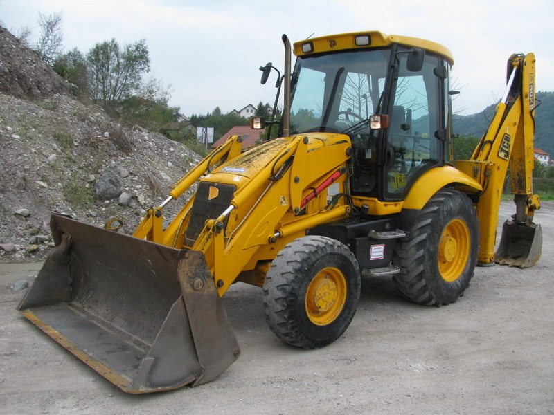 Tractopelle JCB