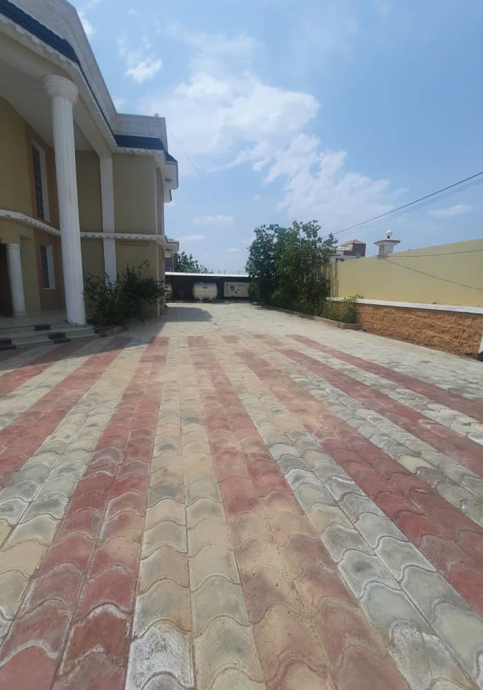 Location d'une villa Triplex F13 Haut Standing a Haramous. à Djibouti