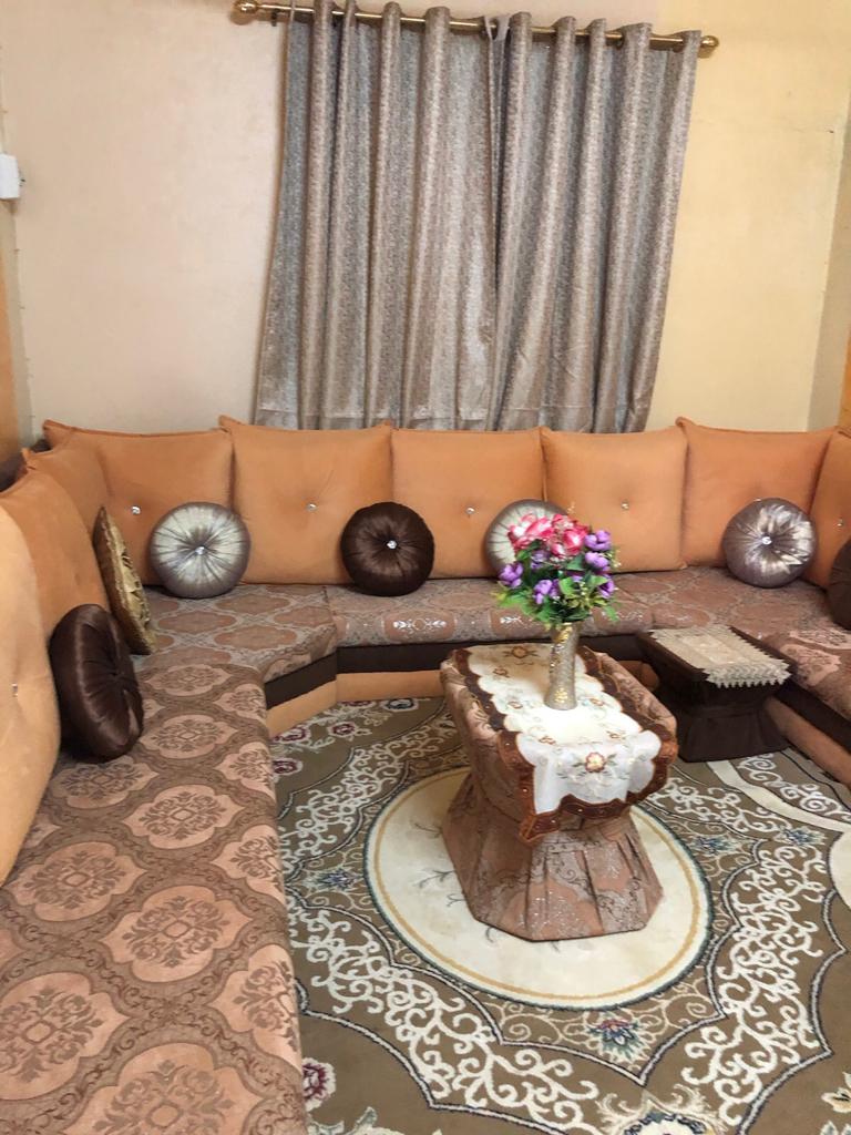 Majlis Sofa Set ensemble avec 3 tables à Djibouti