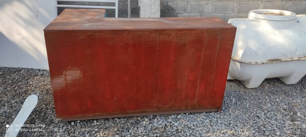 Comptoir en bois pour magasin