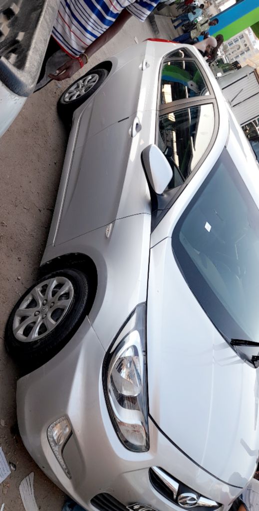 Voiture Accent Hyundai