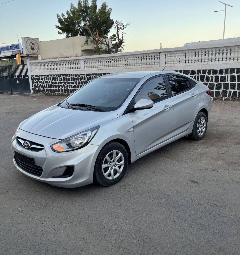 Hyundai Accent 2015