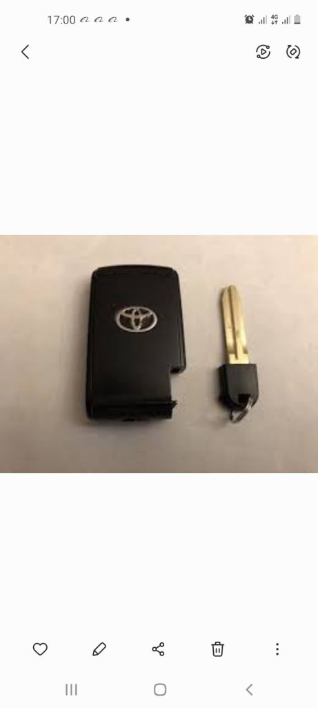 Voiture Key Yaris Toyota