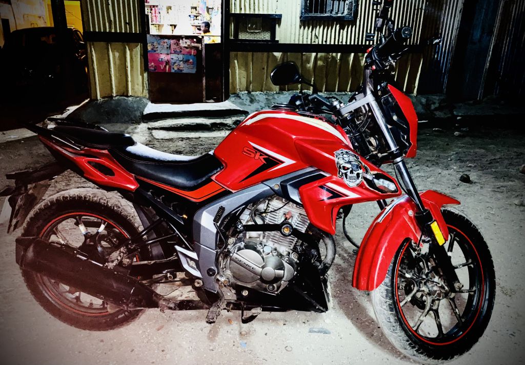 Moto tout sais pièce neuf