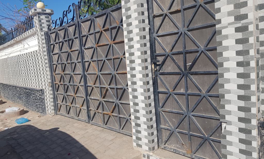 Maison F4 450 m2 à l\'Aviation