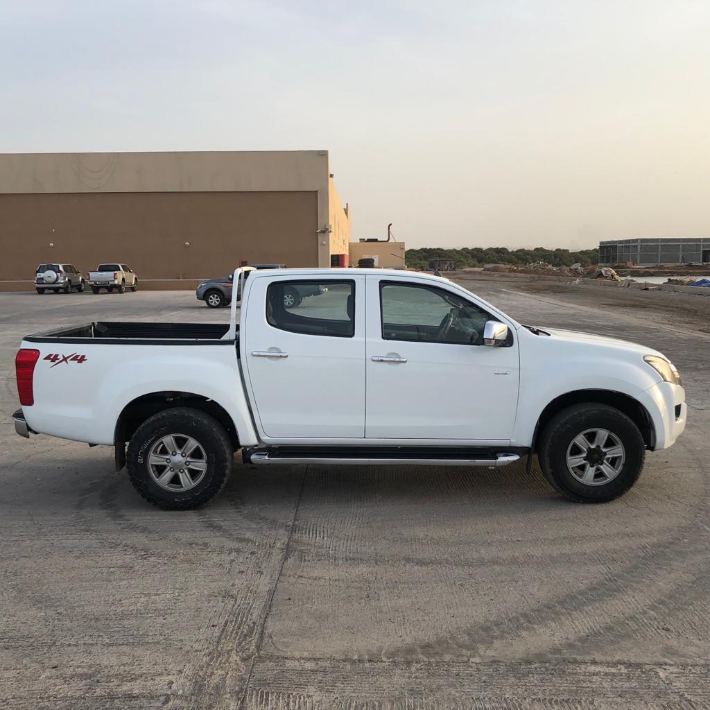 Véhicule Pick-Up Isuzu